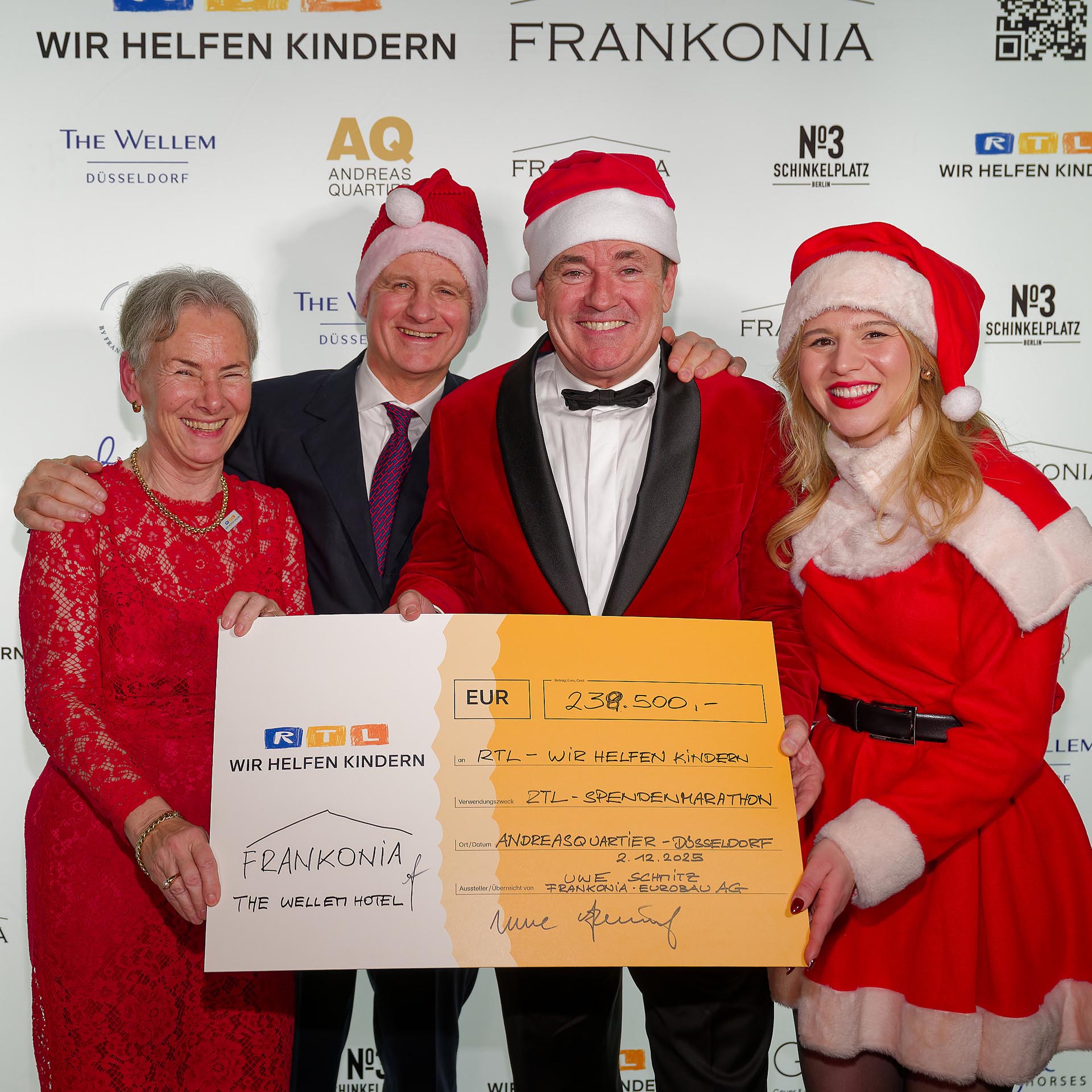 „Christmas Charity Club Concert 5.0“ mit den No Angels zugunsten der „Stiftung RTL - Wir helfen Kindern e.V.“ im Mbassy by Franks im Andreas Quartier in Düsseldorf am 2 Dezember 2025