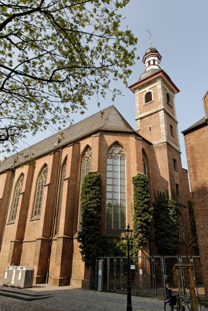 The Kreuzherrenkirche in Düsseldorf at THE WELLEM hotel