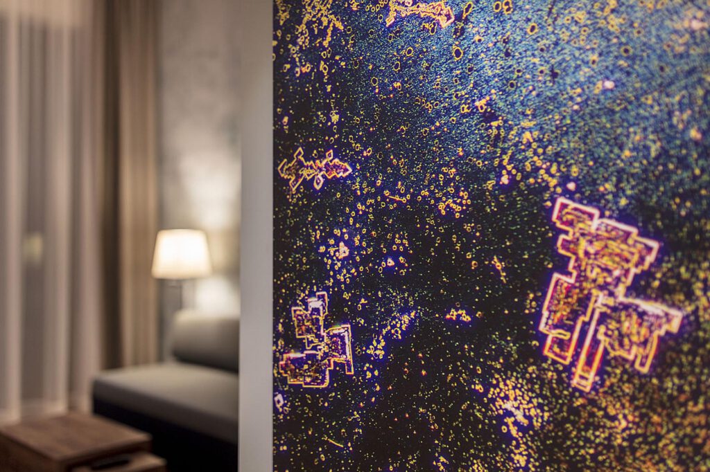 Kunst von HA Schult auf den Zimmern des Hotel THE WELLEM Düsseldorf